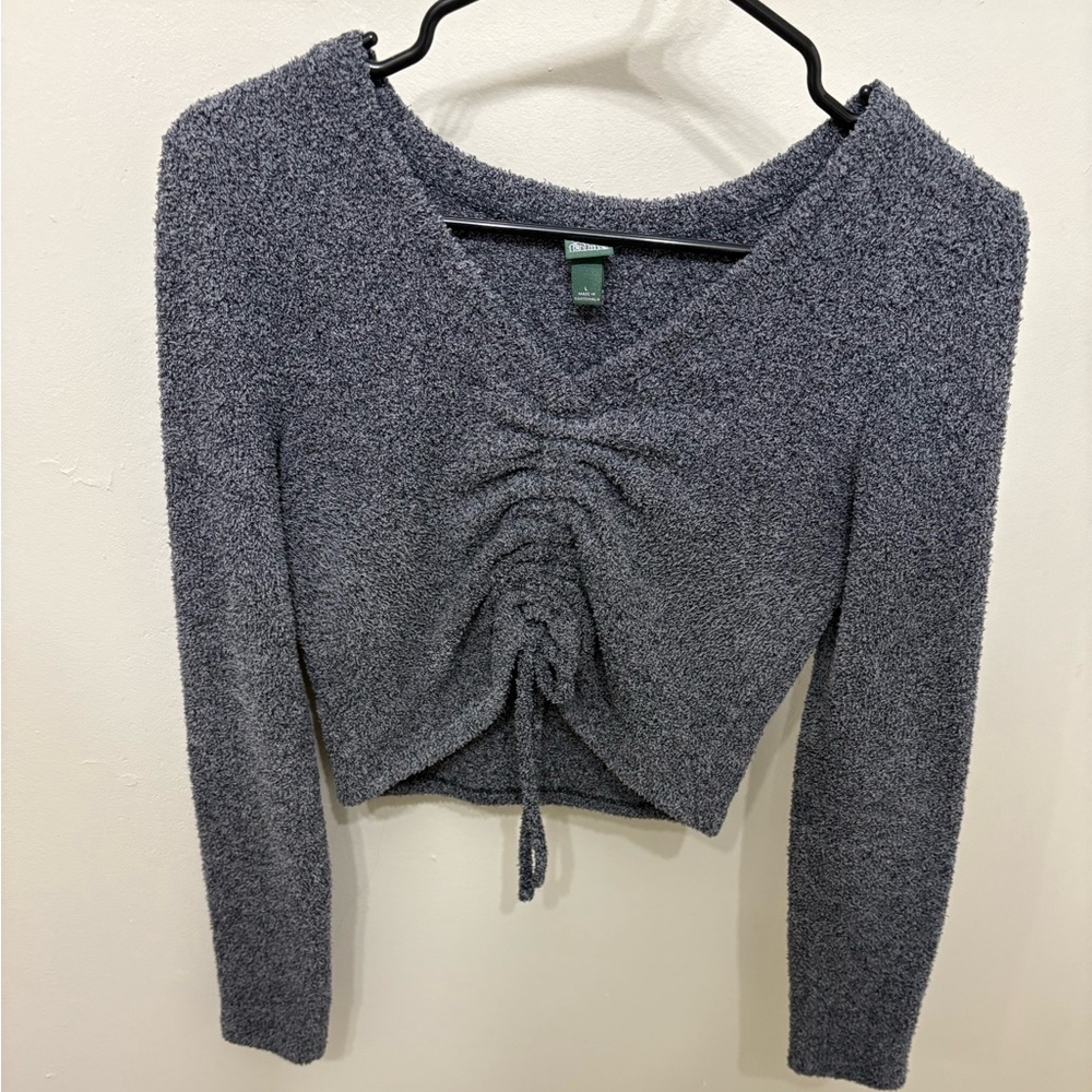 Long-sleeve Gray Ruched Crop Top